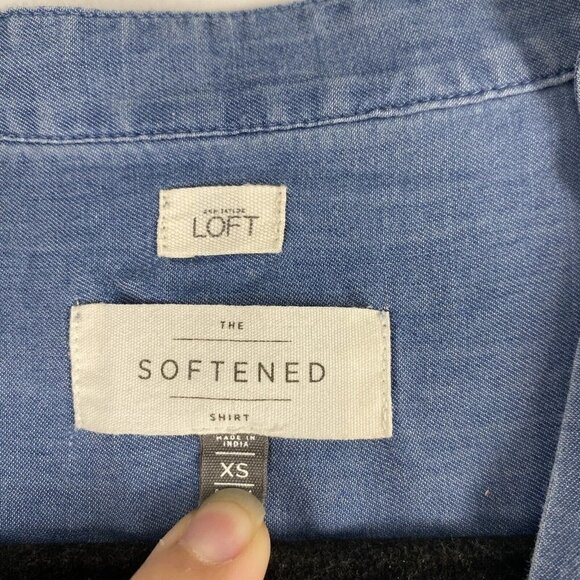 Loft Womens The Softened Shirt Size XS Blue Chambray Top Cotton Lyocell Blend - Picture 3 of 9